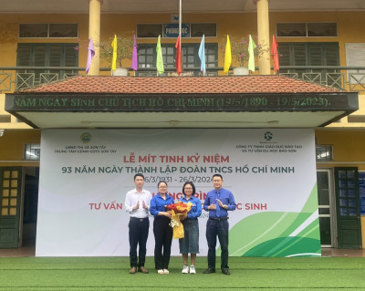 Lễ mittinh Kỷ niệm 93 năm thành lập Đoàn TNCS Hồ Chí Minh