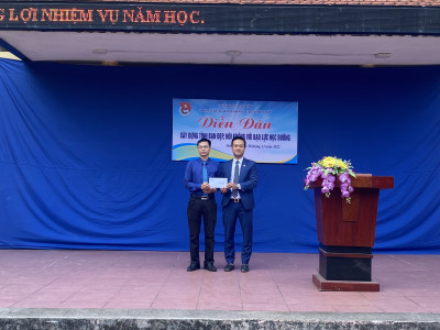 NGÂN HÀNG MSB SƠN TÂY TRAO TẶNG QUỸ KHUYẾN HỌC NĂM 2022